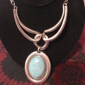 Statement piece necklace